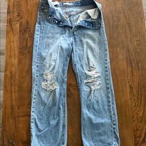 Levi’s premium, distressed jeans, rib cage straight ankle size 28